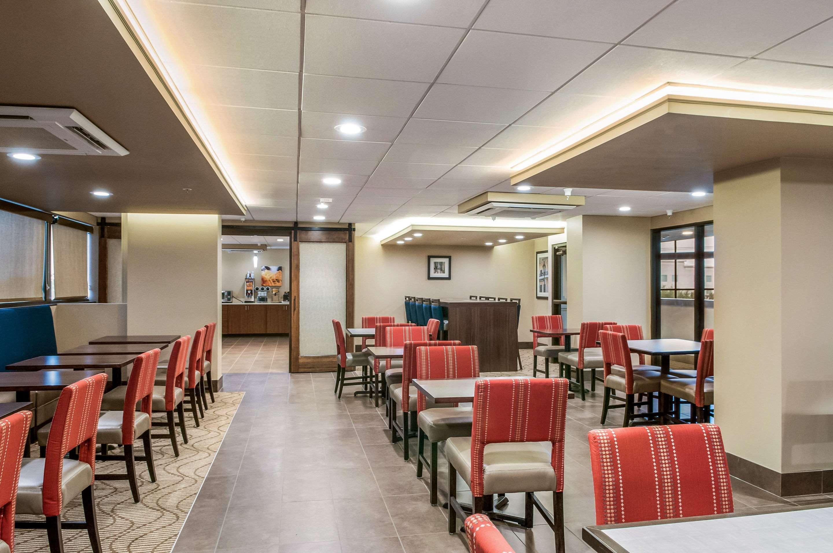 מטיירי Comfort Inn & Suites At Copeland Tower מראה חיצוני תמונה