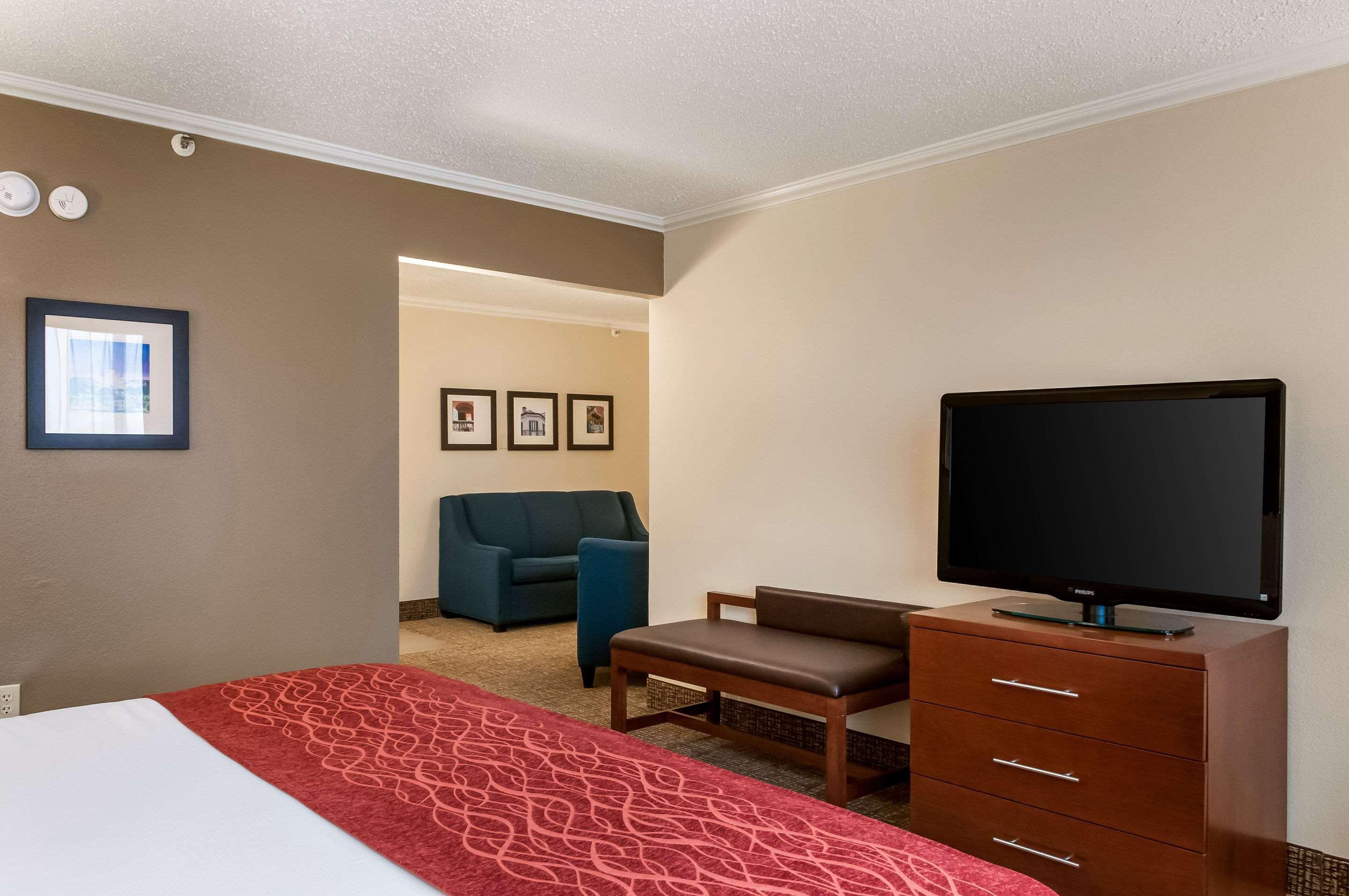 מטיירי Comfort Inn & Suites At Copeland Tower מראה חיצוני תמונה