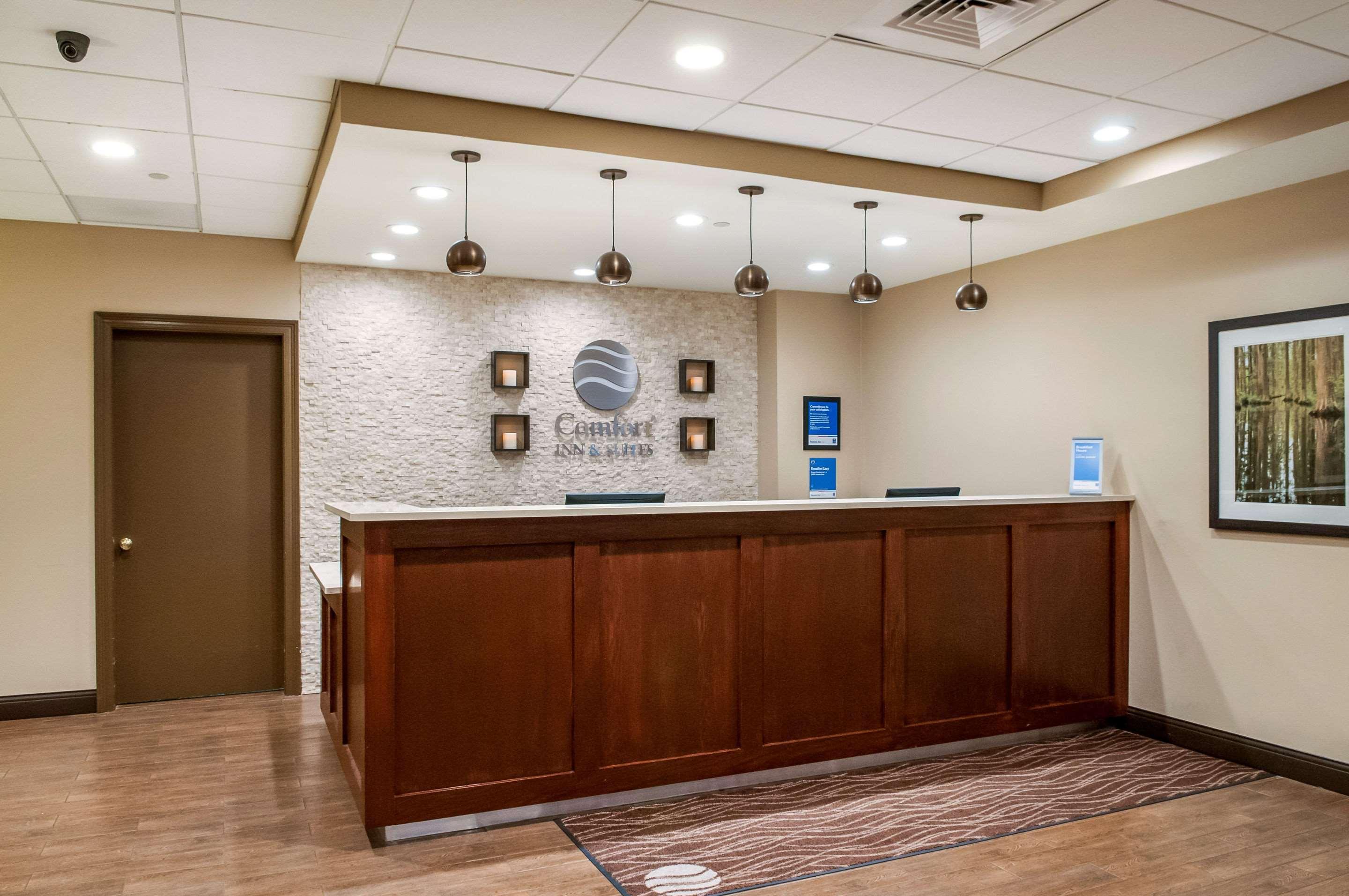 מטיירי Comfort Inn & Suites At Copeland Tower מראה חיצוני תמונה