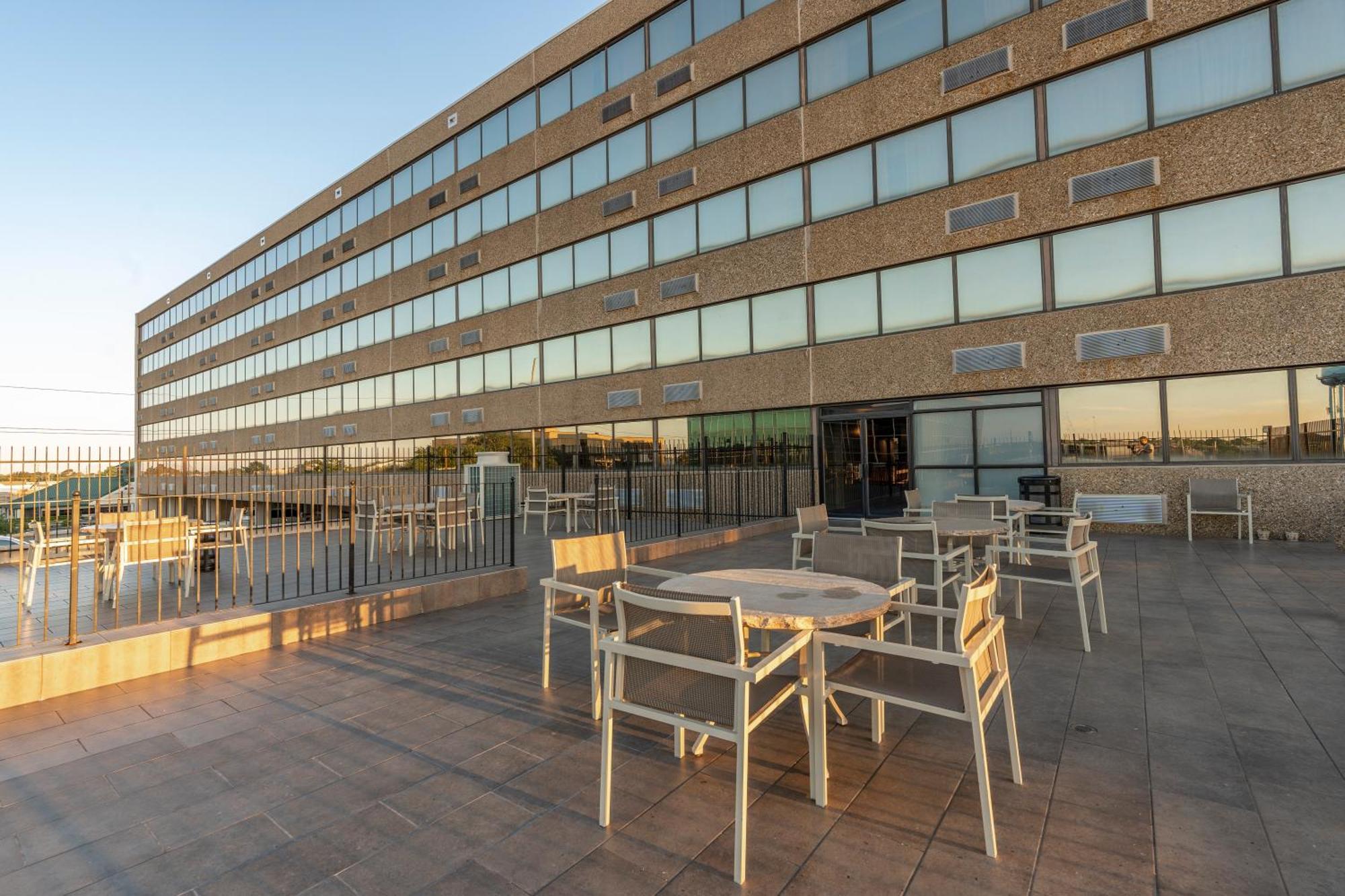 מטיירי Comfort Inn & Suites At Copeland Tower מראה חיצוני תמונה