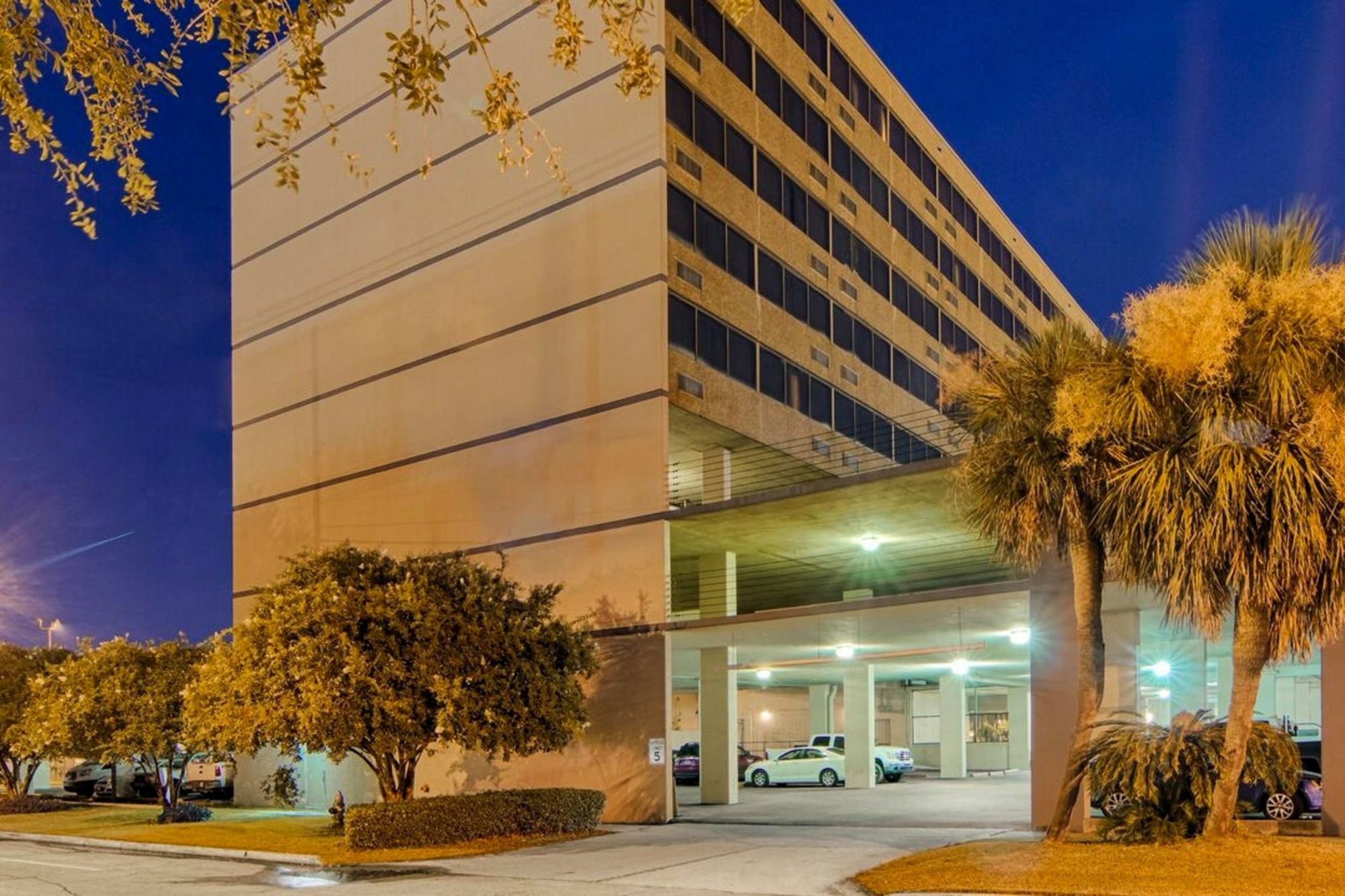 מטיירי Comfort Inn & Suites At Copeland Tower מראה חיצוני תמונה